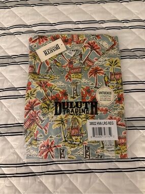 Duluth Trading Co Hawaiian Floral Button Shirt Men’s Large BBQ Relaxed Fit NEW